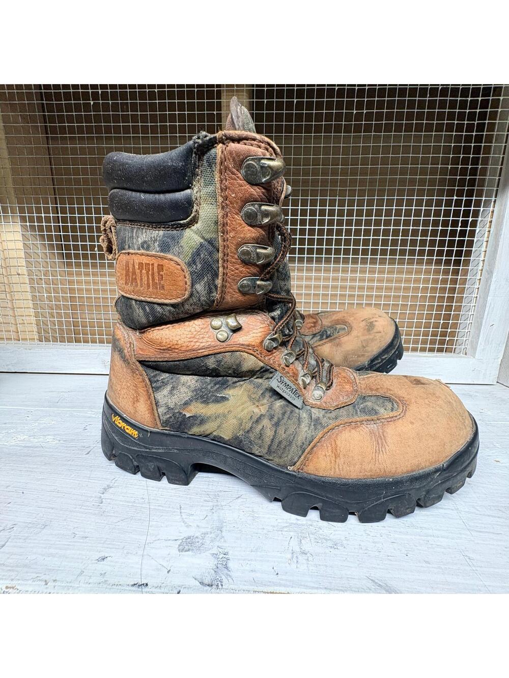 Battle Camoflauge Ridgin Boots Men's Size 9 Vibram Soles